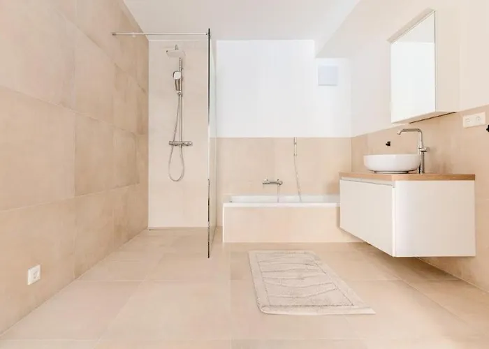 Deluxe - Newly Built Apartman *