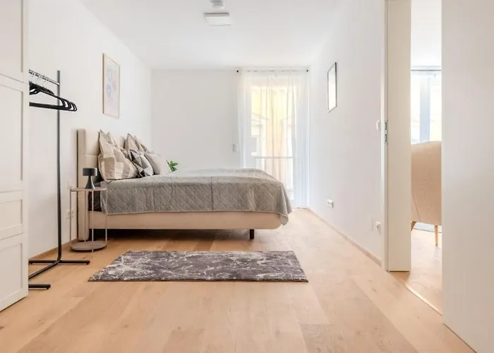 Deluxe - Newly Built *