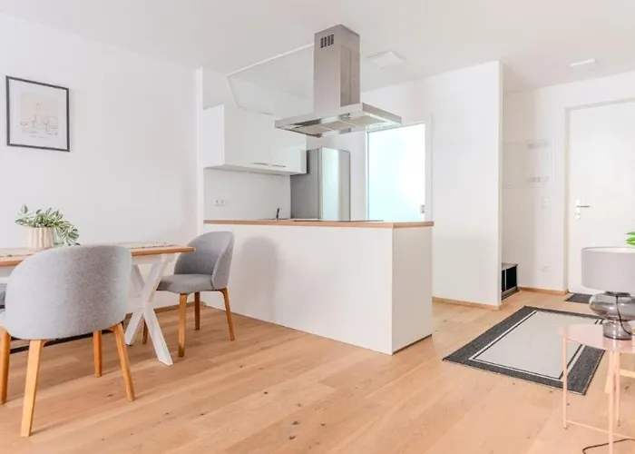 Deluxe - Newly Built *